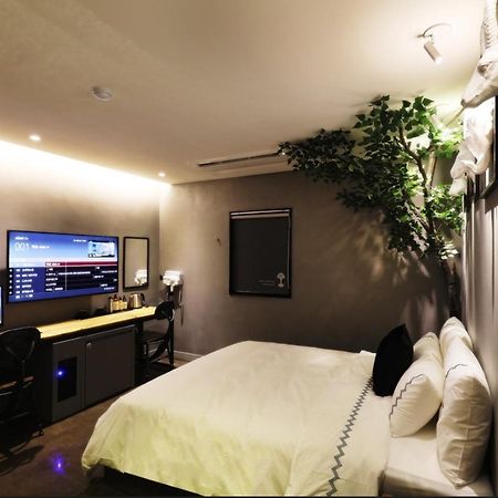 Mari Hotel Чхонджу Экстерьер фото