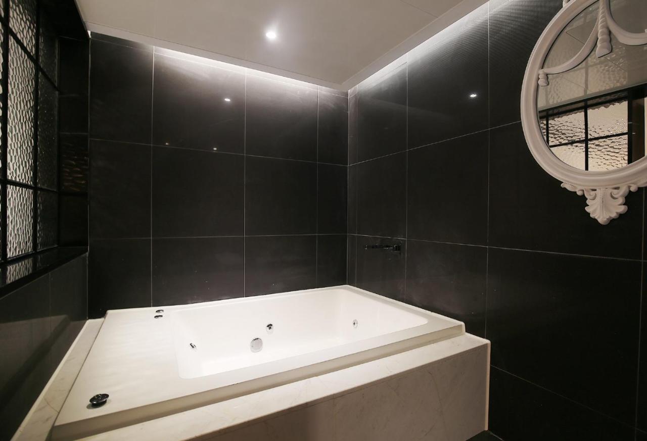 Mari Hotel Чхонджу Экстерьер фото